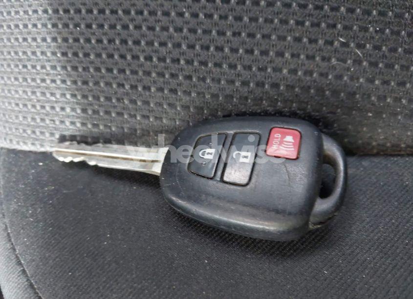 Photo 11 of 2018 Toyota Rav4 XLE (VIN 2T3RFREV4JW825406)