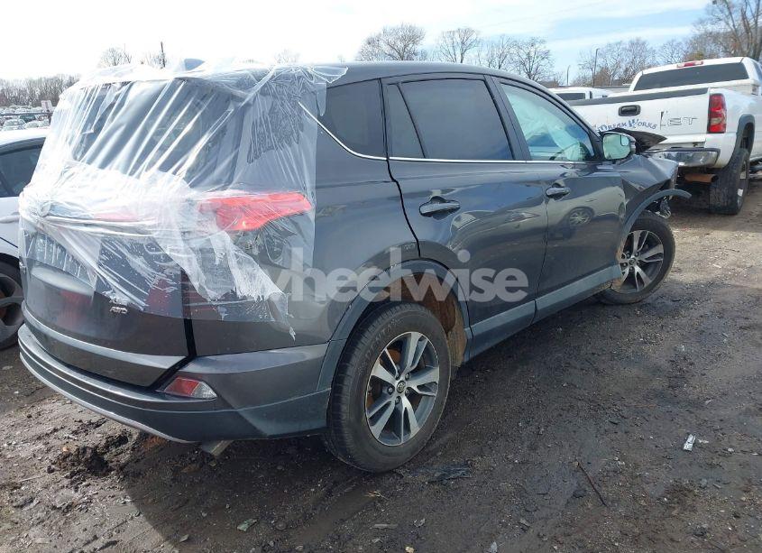 Photo 4 of 2018 Toyota Rav4 XLE (VIN 2T3RFREV4JW825406)