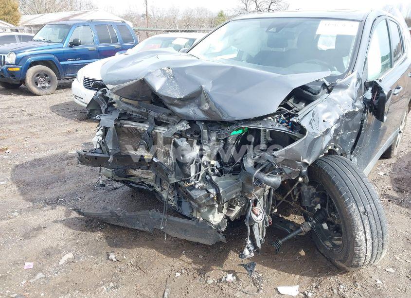 Photo 6 of 2018 Toyota Rav4 XLE (VIN 2T3RFREV4JW825406)