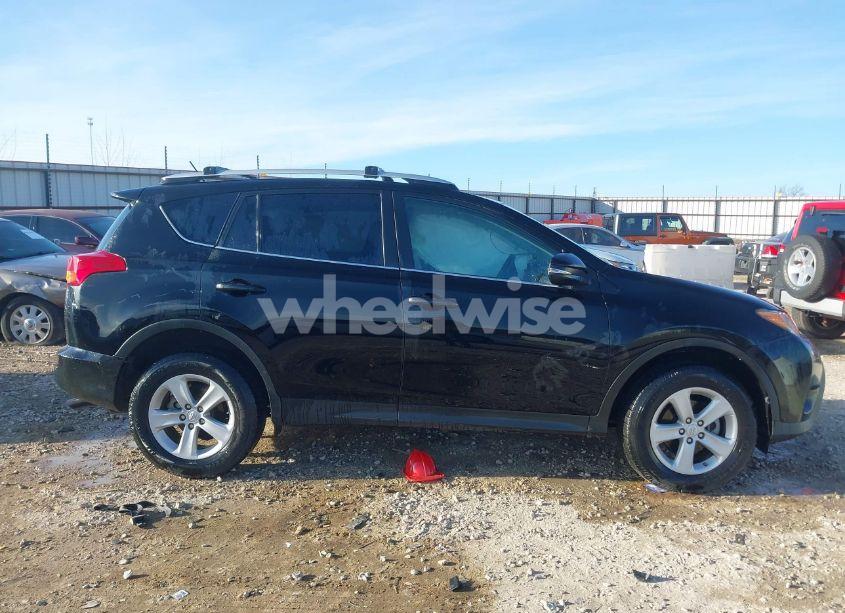 Photo 13 of 2013 Toyota Rav4 XLE (VIN 2T3RFREV5DW059397)