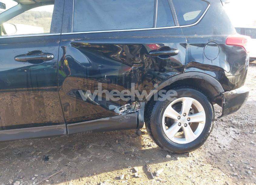 Photo 6 of 2013 Toyota Rav4 XLE (VIN 2T3RFREV5DW059397)