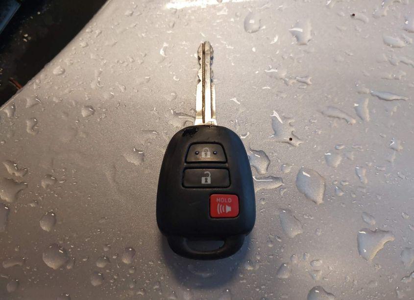 Photo 11 of 2013 Toyota Rav4 XLE (VIN 2T3RFREV5DW082033)