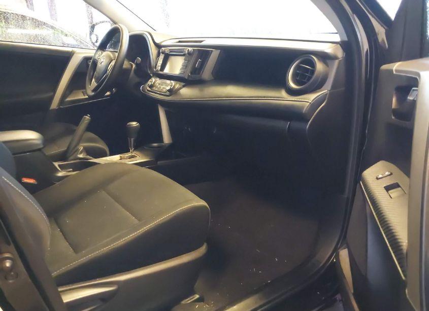 Photo 5 of 2013 Toyota Rav4 XLE (VIN 2T3RFREV5DW082033)