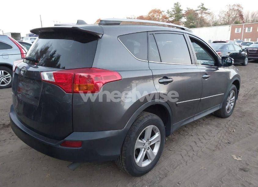 Photo 4 of 2014 Toyota Rav4 XLE (VIN 2T3RFREV5EW131684)