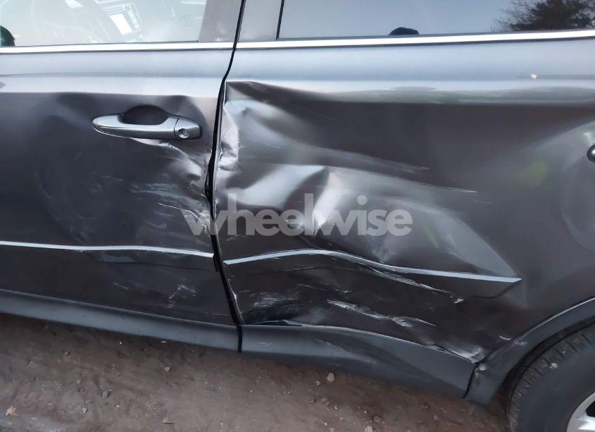 Photo 6 of 2014 Toyota Rav4 XLE (VIN 2T3RFREV5EW131684)