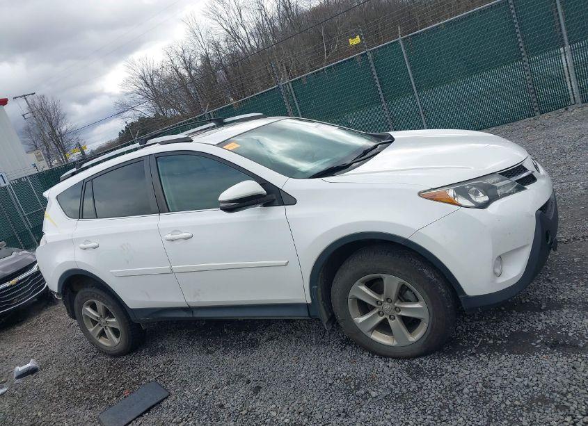 Photo 14 of 2014 Toyota Rav4 XLE (VIN 2T3RFREV5EW136707)