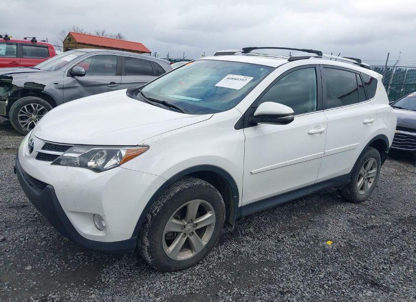 Photo 2 of 2014 Toyota Rav4 XLE (VIN 2T3RFREV5EW136707)