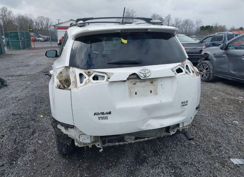 Photo 6 of 2014 Toyota Rav4 XLE (VIN 2T3RFREV5EW136707)