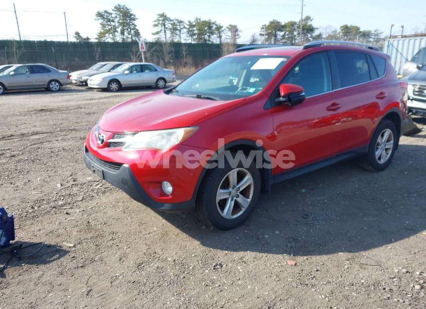 Photo 2 of 2014 Toyota Rav4 XLE (VIN 2T3RFREV5EW144600)