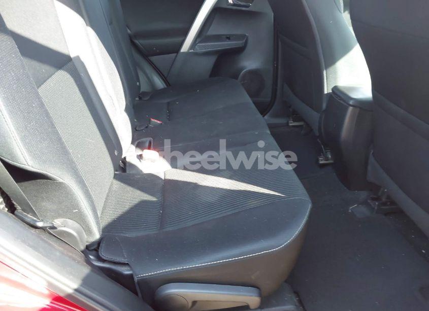 Photo 8 of 2014 Toyota Rav4 XLE (VIN 2T3RFREV5EW144600)