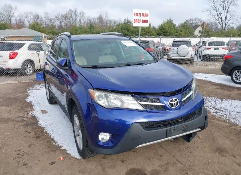 2014 Toyota Rav4 XLE (VIN 2T3RFREV5EW184580) main photo