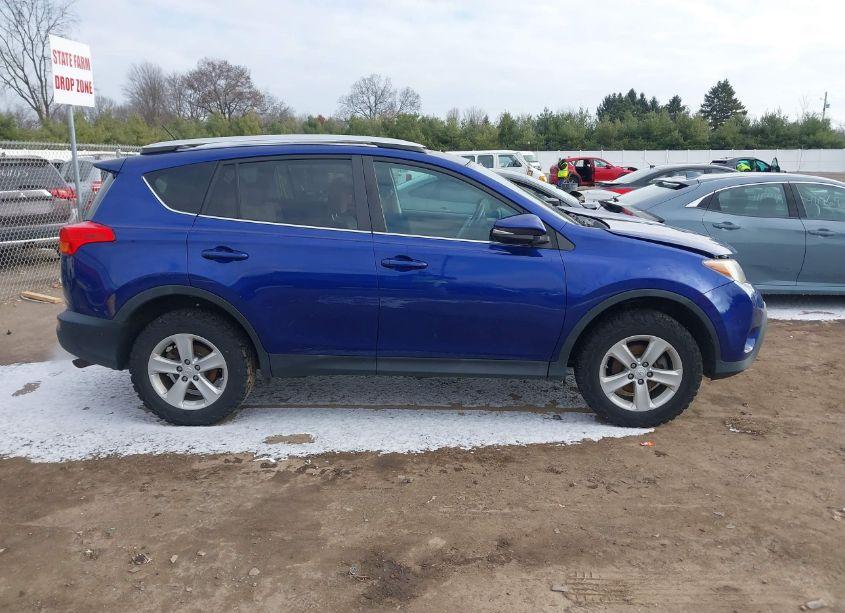 Photo 13 of 2014 Toyota Rav4 XLE (VIN 2T3RFREV5EW184580)