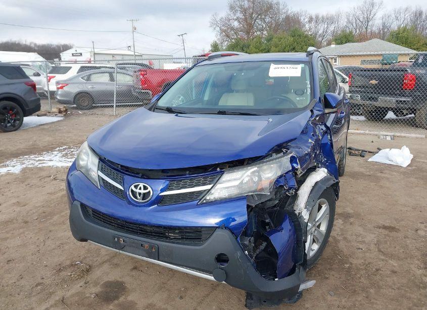 Photo 2 of 2014 Toyota Rav4 XLE (VIN 2T3RFREV5EW184580)