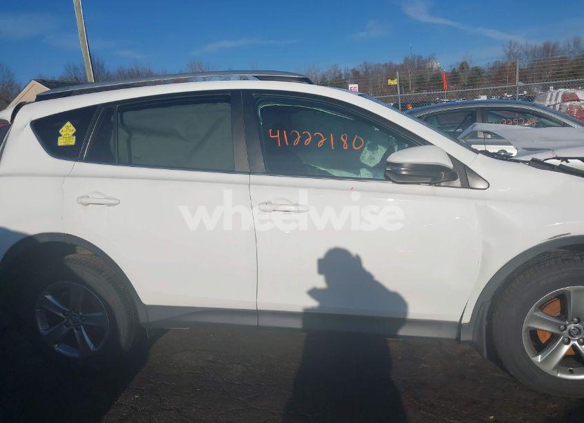 Photo 14 of 2015 Toyota Rav4 XLE (VIN 2T3RFREV5FW260610)