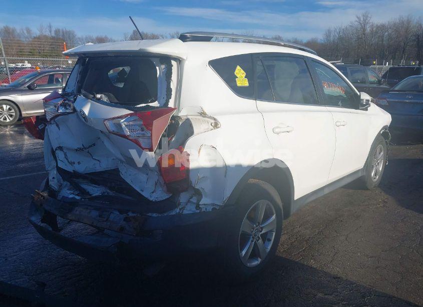 Photo 4 of 2015 Toyota Rav4 XLE (VIN 2T3RFREV5FW260610)
