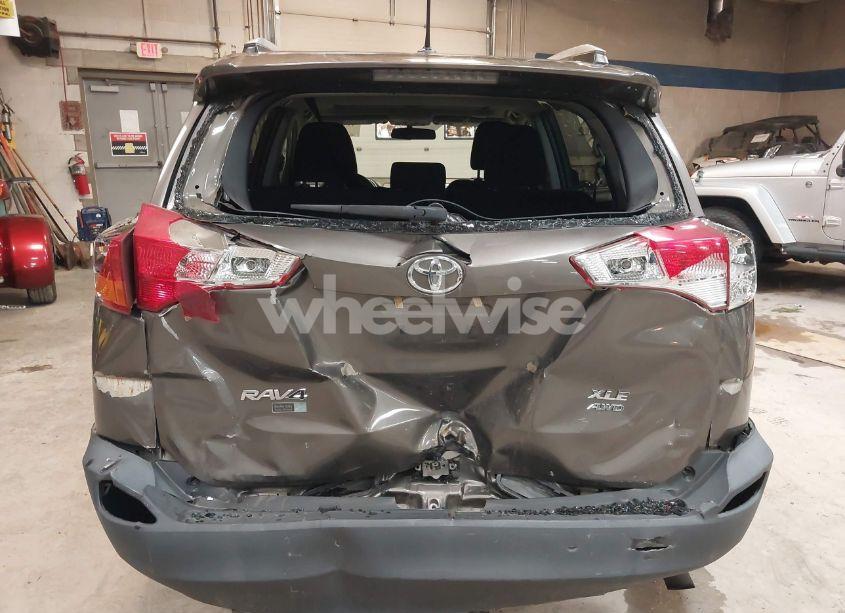 Photo 6 of 2015 Toyota Rav4 XLE (VIN 2T3RFREV5FW264138)