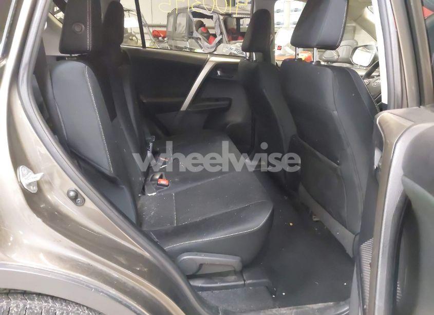 Photo 8 of 2015 Toyota Rav4 XLE (VIN 2T3RFREV5FW264138)