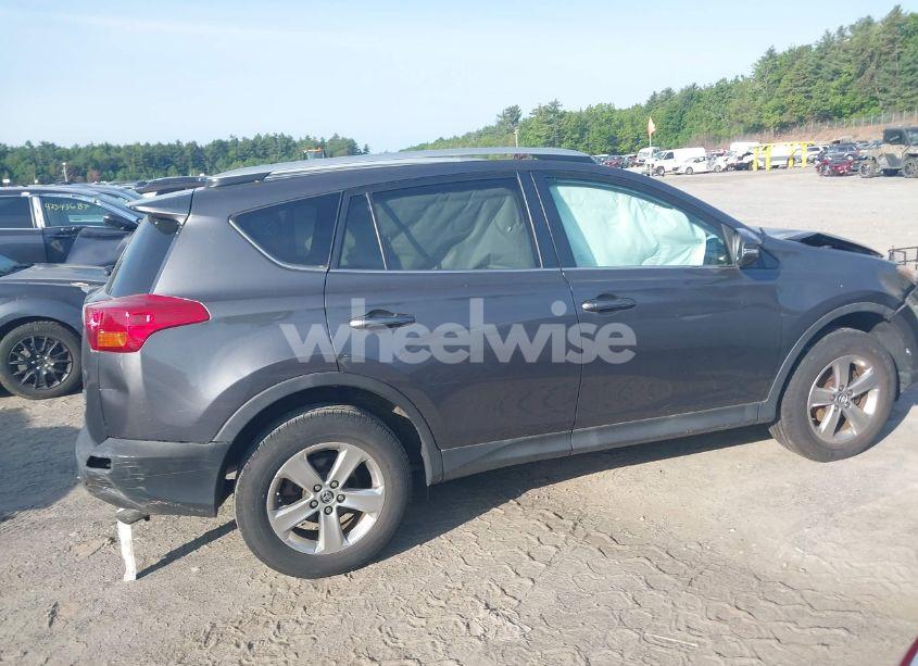 Photo 13 of 2015 Toyota Rav4 XLE (VIN 2T3RFREV5FW297494)
