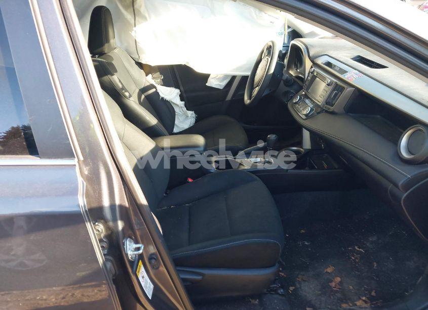 Photo 5 of 2015 Toyota Rav4 XLE (VIN 2T3RFREV5FW325049)