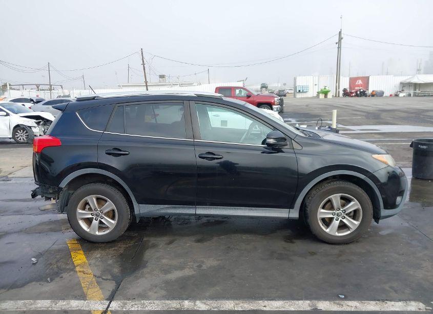 Photo 14 of 2015 Toyota Rav4 XLE (VIN 2T3RFREV5FW331904)