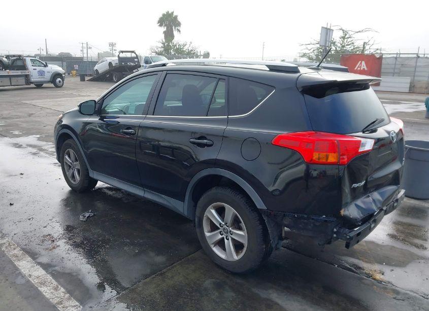 Photo 3 of 2015 Toyota Rav4 XLE (VIN 2T3RFREV5FW331904)