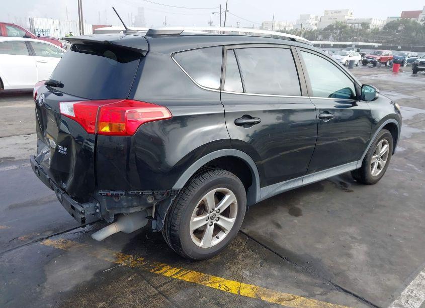 Photo 4 of 2015 Toyota Rav4 XLE (VIN 2T3RFREV5FW331904)