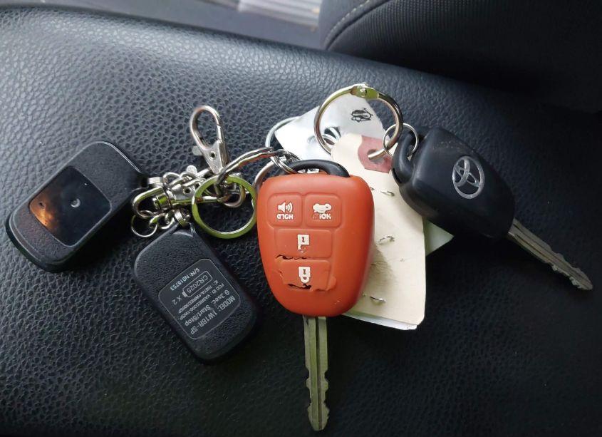 Photo 11 of 2015 Toyota Rav4 XLE (VIN 2T3RFREV5FW348945)