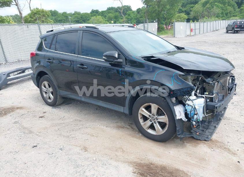 2015 Toyota Rav4 XLE (VIN 2T3RFREV5FW351490) main photo