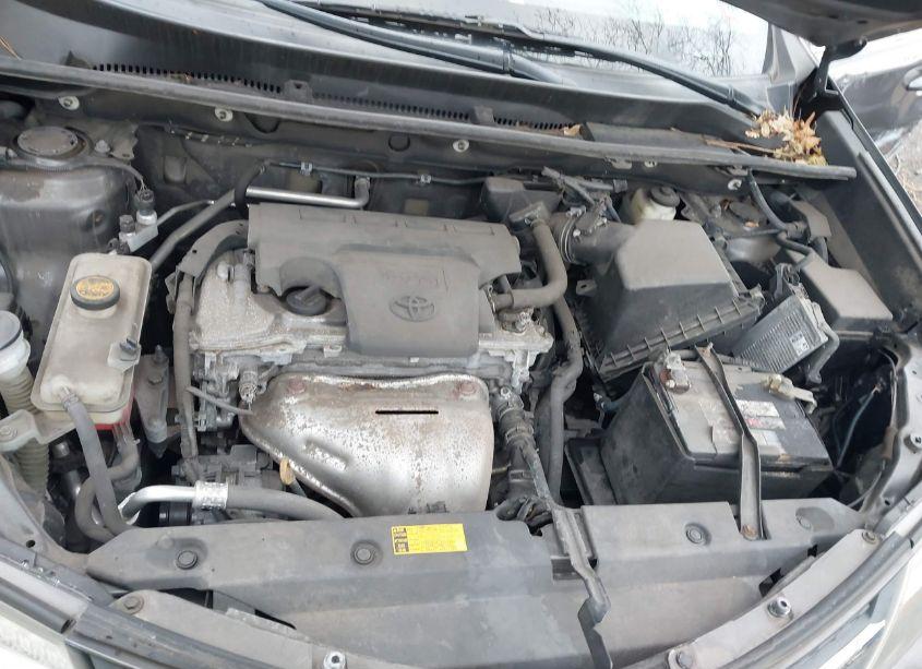 Photo 10 of 2015 Toyota Rav4 XLE (VIN 2T3RFREV5FW354907)