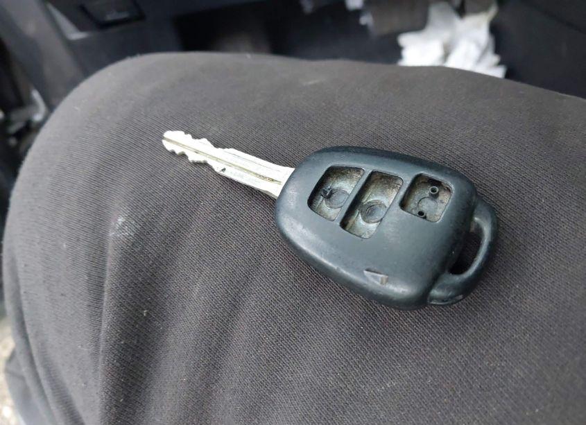 Photo 11 of 2015 Toyota Rav4 XLE (VIN 2T3RFREV5FW354907)