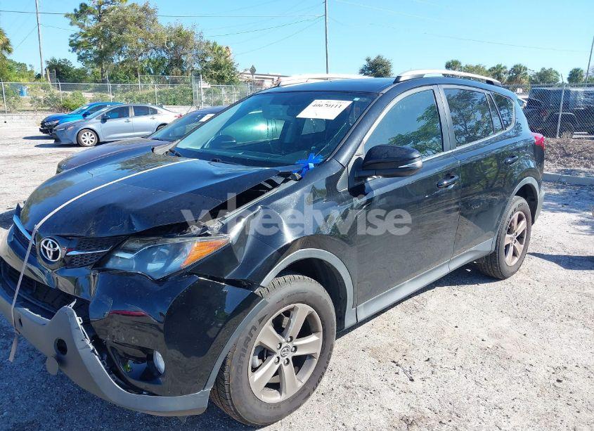 Photo 2 of 2015 Toyota Rav4 XLE (VIN 2T3RFREV5FW392444)