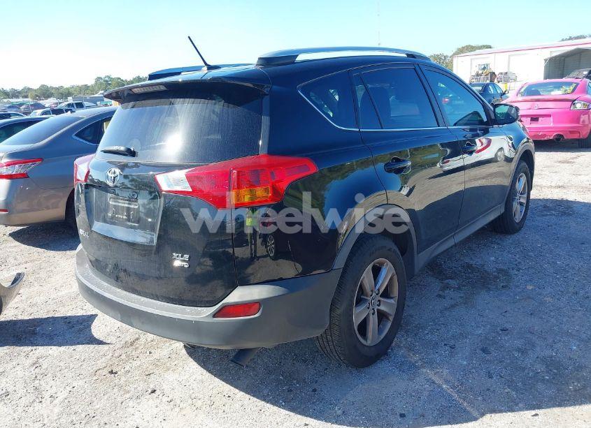 Photo 4 of 2015 Toyota Rav4 XLE (VIN 2T3RFREV5FW392444)