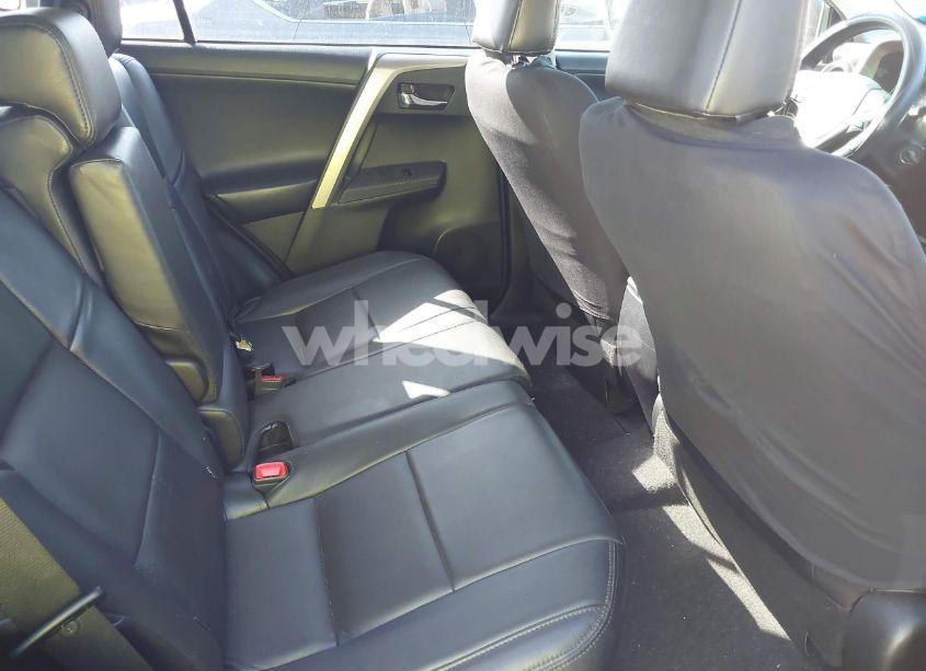 Photo 8 of 2015 Toyota Rav4 XLE (VIN 2T3RFREV5FW392444)