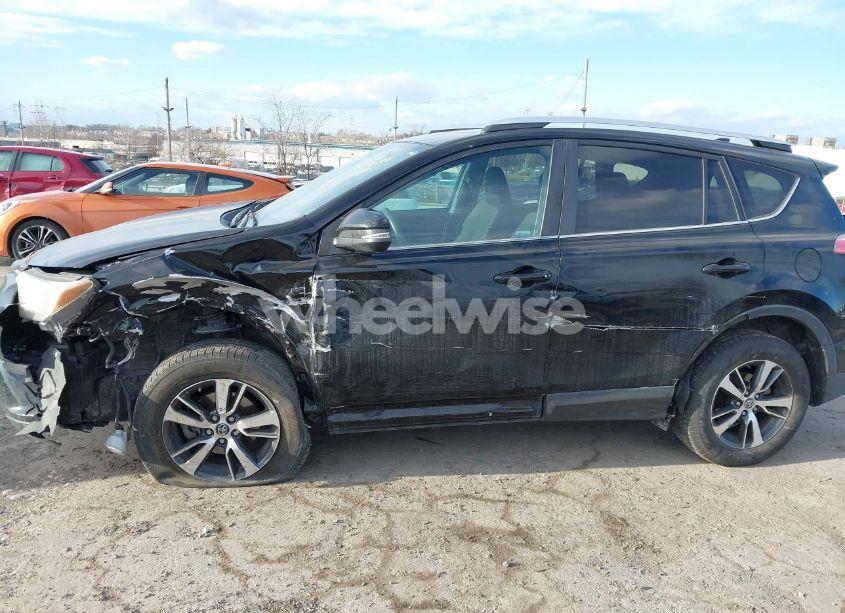 Photo 6 of 2016 Toyota Rav4 XLE (VIN 2T3RFREV5GW437934)