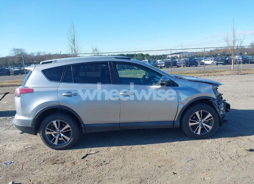 Photo 13 of 2016 Toyota Rav4 XLE (VIN 2T3RFREV5GW479908)