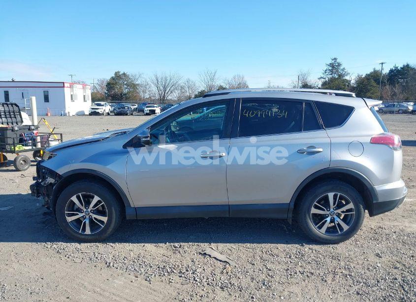 Photo 14 of 2016 Toyota Rav4 XLE (VIN 2T3RFREV5GW479908)