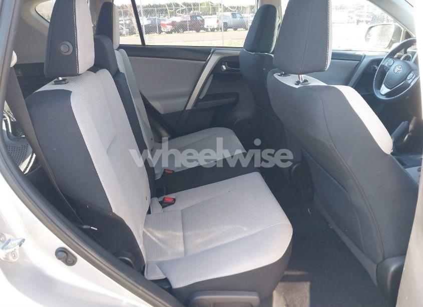 Photo 8 of 2016 Toyota Rav4 XLE (VIN 2T3RFREV5GW479908)