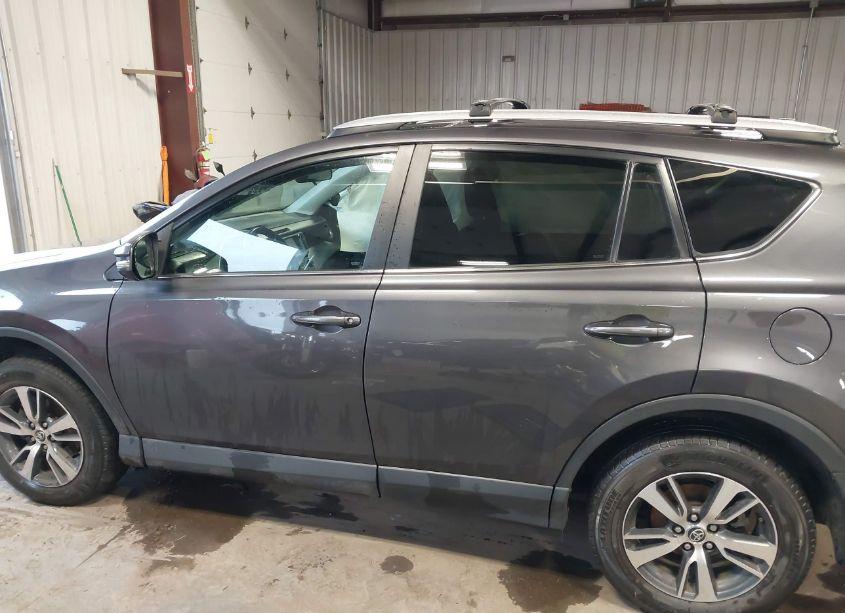 Photo 15 of 2016 Toyota Rav4 XLE (VIN 2T3RFREV5GW533000)