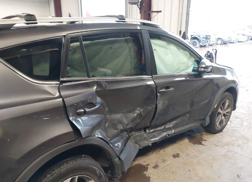 Photo 6 of 2016 Toyota Rav4 XLE (VIN 2T3RFREV5GW533000)