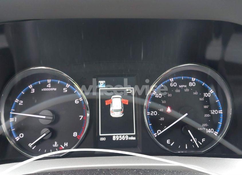 Photo 7 of 2016 Toyota Rav4 XLE (VIN 2T3RFREV5GW534874)