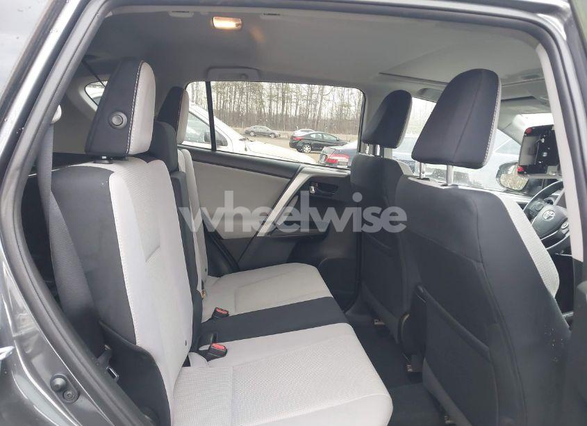Photo 8 of 2016 Toyota Rav4 XLE (VIN 2T3RFREV5GW534874)