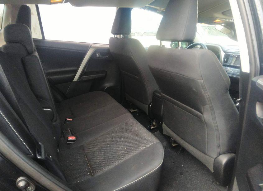 Photo 8 of 2017 Toyota Rav4 XLE (VIN 2T3RFREV5HW642171)
