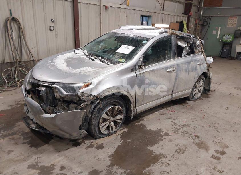 Photo 2 of 2017 Toyota Rav4 XLE (VIN 2T3RFREV5HW658435)