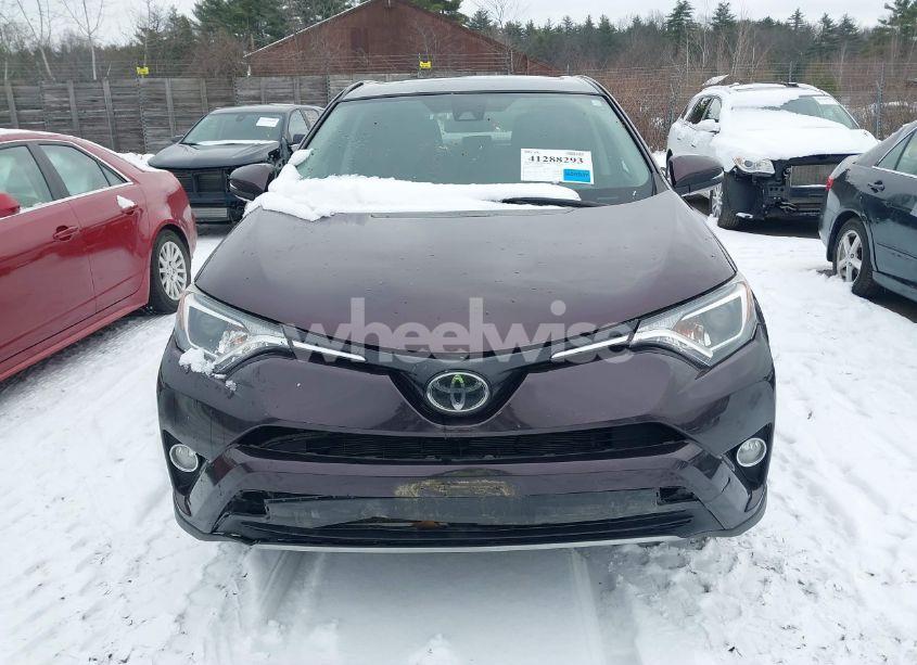 Photo 12 of 2018 Toyota Rav4 XLE (VIN 2T3RFREV5JW704884)