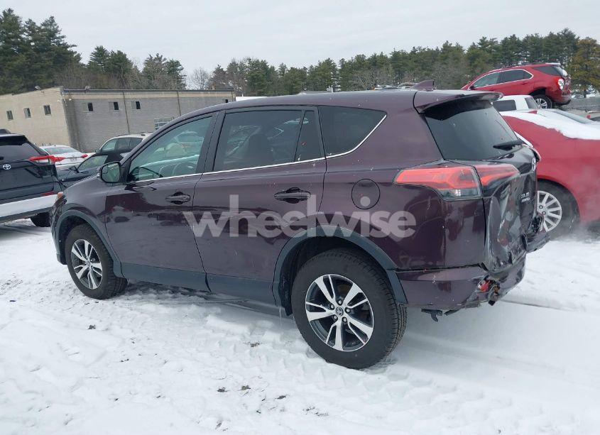 Photo 14 of 2018 Toyota Rav4 XLE (VIN 2T3RFREV5JW704884)
