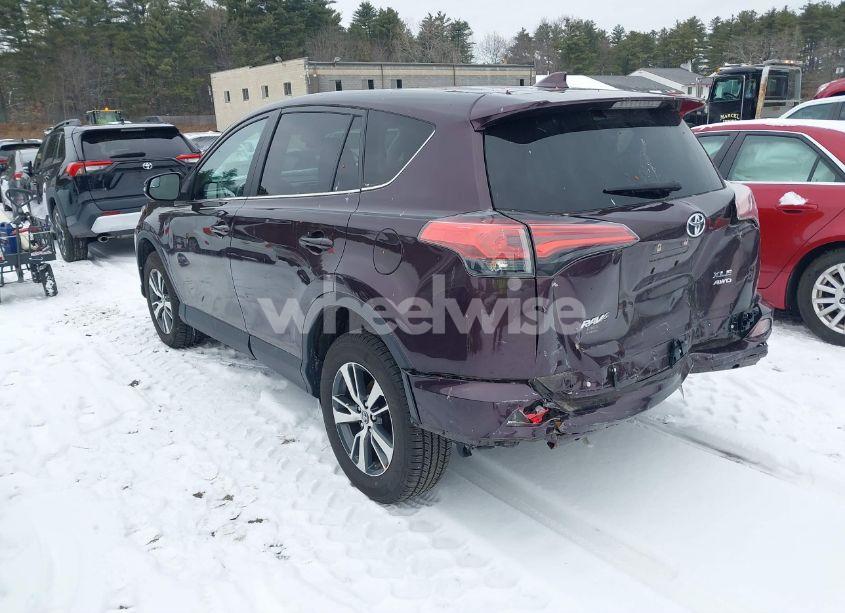 Photo 3 of 2018 Toyota Rav4 XLE (VIN 2T3RFREV5JW704884)