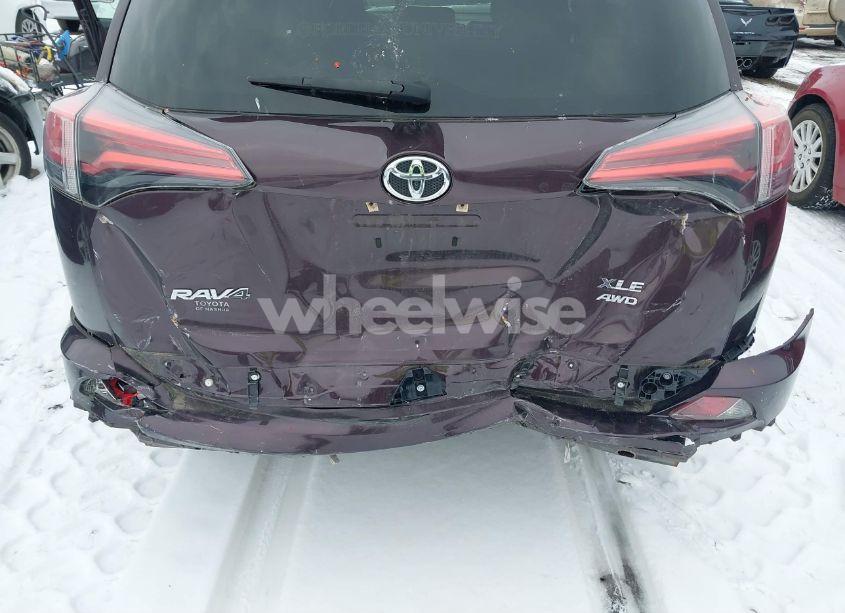 Photo 6 of 2018 Toyota Rav4 XLE (VIN 2T3RFREV5JW704884)
