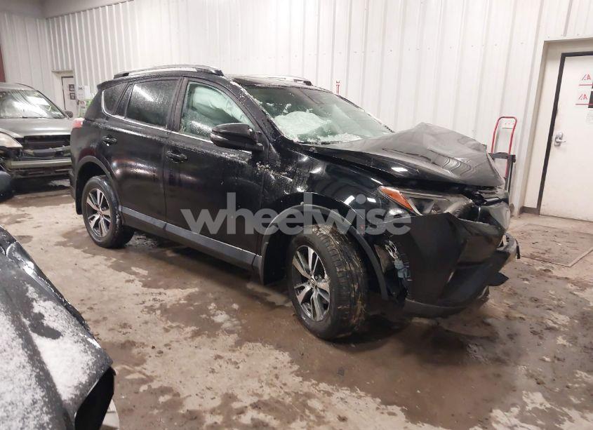 2018 Toyota Rav4 ADVENTURE/XLE (VIN 2T3RFREV5JW753566) main photo