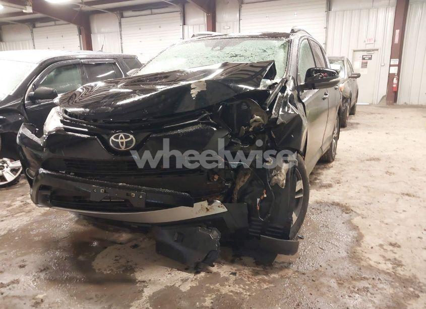 Photo 6 of 2018 Toyota Rav4 ADVENTURE/XLE (VIN 2T3RFREV5JW753566)