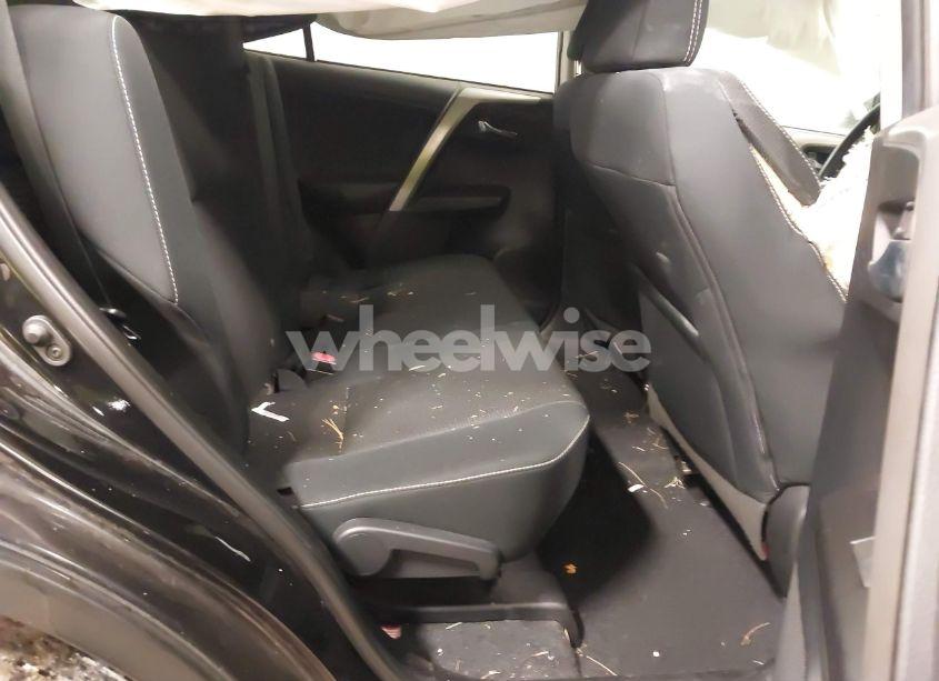 Photo 8 of 2018 Toyota Rav4 ADVENTURE/XLE (VIN 2T3RFREV5JW753566)